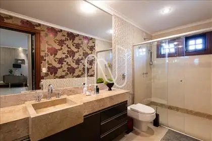 Suíte /  Quarto 5 