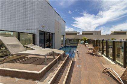 Deck com piscina