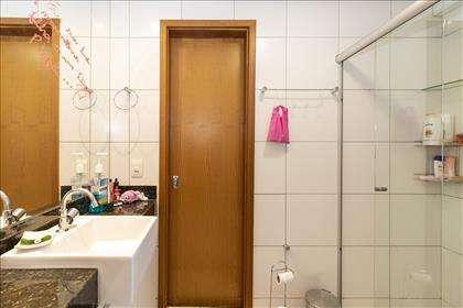 Quarto 1 - banheiro suíte