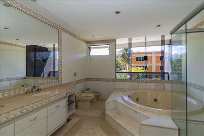 Quarto suíte 1 - banheiro