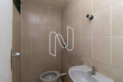 Sala 4 - banheiro 