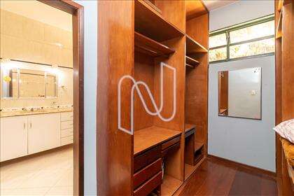 Closet - Quarto 5