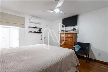 Quarto 4