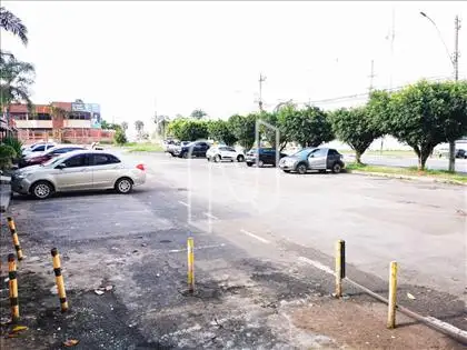 ESTACIONAMENTO - LADO 