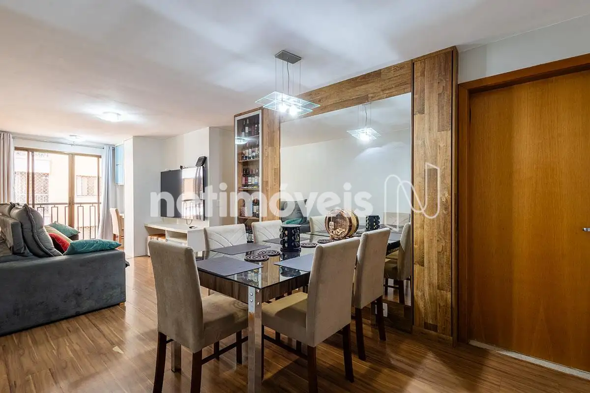 Sala de estar e jantar