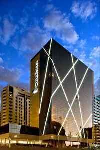 01.Fachada frontal