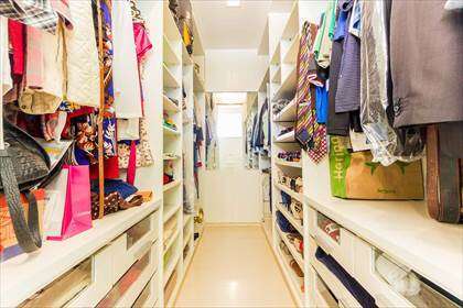 24 - Closet da Suíte Principal 