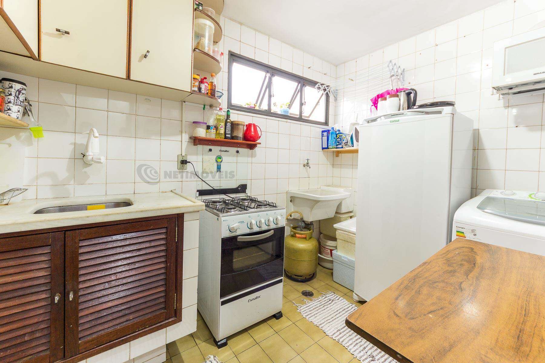 01 - Cozinha e Área de Serviço