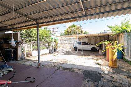 Garagem e Acesso Posterior 
