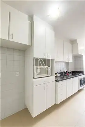 Cozinha com ármarios