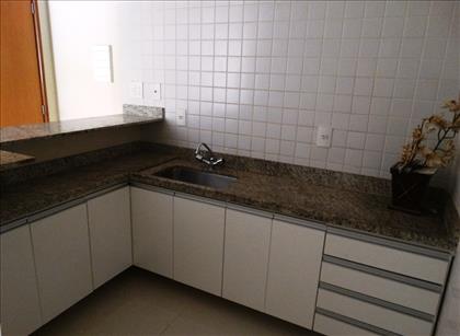 Bancada da Cozinha com armários 