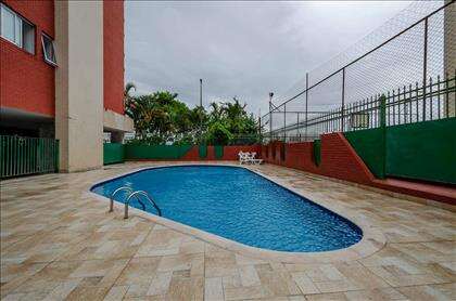 Área de Lazer completa com piscina