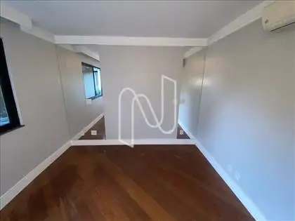 Primeira suíte com closet 