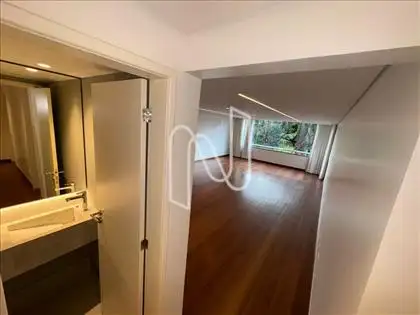 Lavabo ao lado da sala 