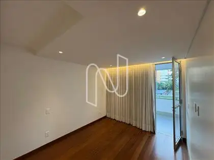 Terceiro Quarto com varanda para o nascente 