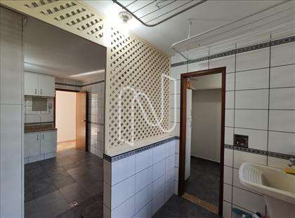 Foto de área de serviço para cozinha e DCE