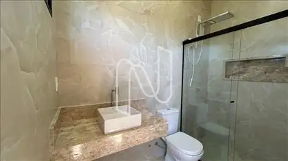 BANHEIRO EXTERNO 