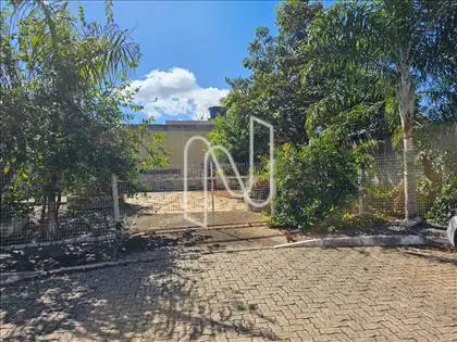  Área de 74m2 junto ao lote, final da rua 
