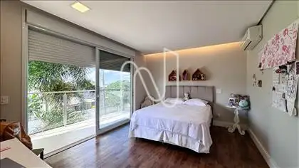 Suite 1  