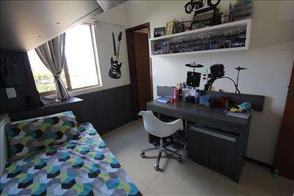 Quarto solteiro com Suíte