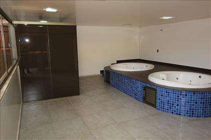 Hidromasagem com sala de massagem
