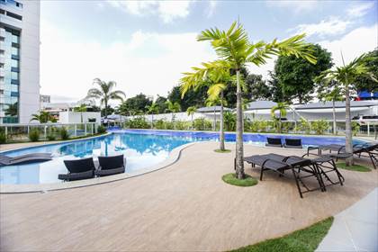 Piscina com raia