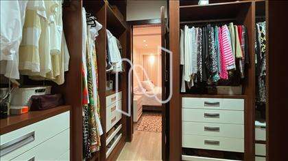  CLOSET