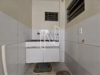 B7 ÁREA DE SERVIÇO  