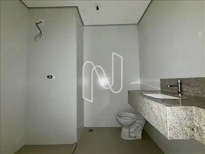 B6 BANHEIRO SUÍTE 2