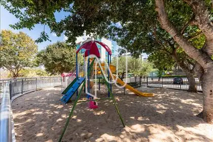 PLAYGROUND 