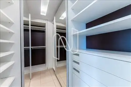 CLOSET SUÍTE MÁSTER   