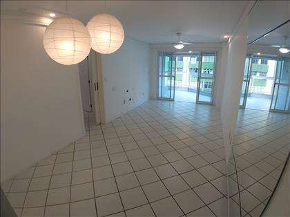 Sala ampla 2 ambientes