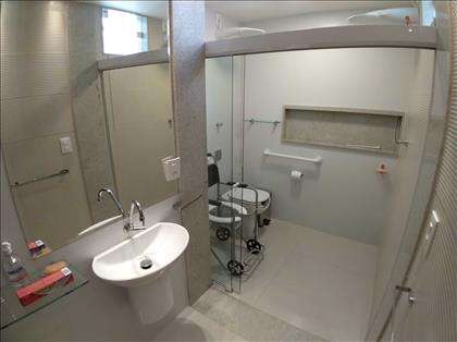 WC adaptado suíte 2