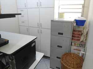 Quarto serviço convertido home office