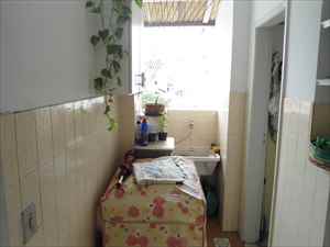 Área clara e ventilada