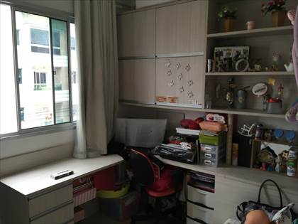 Quartos de solteiro com armários