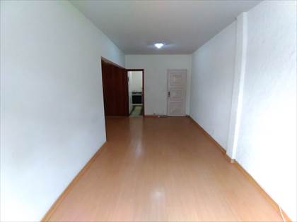 SALA AMPLA EM L