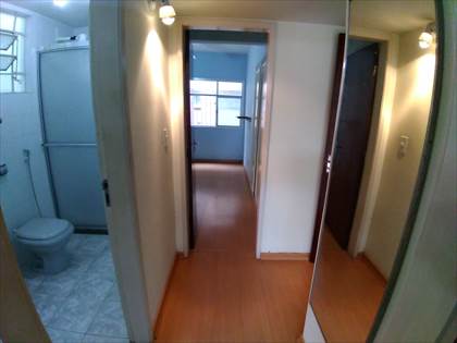 QUARTO 2 COM ARMÁRIO