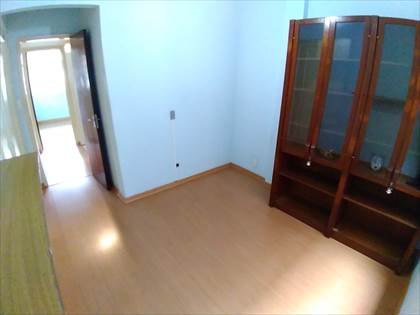 QUARTO 3 COM ARMÁRIO
