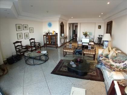 Amplo Living para 4 ambientes.