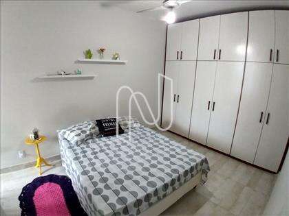 Quarto de casal amplo