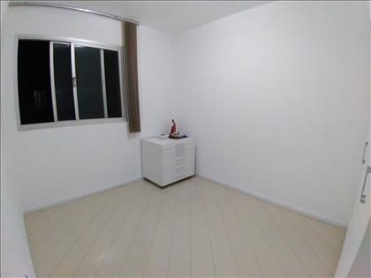 QUARTO 3 - AMPLO E VENTILADO