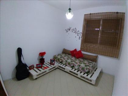 QUARTO 2 - AMPLO E VENTILADO