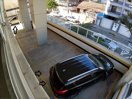 Três vagas cobertas e espaçosas