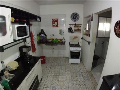 Cozinha com armário