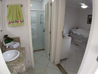 Suíte externa. WC do espaço gourmet