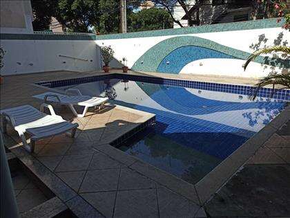 Piscina ampla