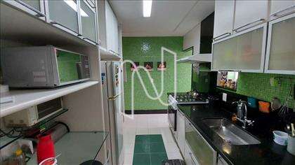 Cozinha toda montada com armários
