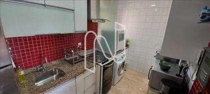 Cozinha montada armários e bancada