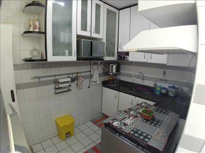 Cozinha com armários